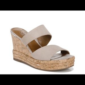 NIB Franco Sarto Fiore Wedges Beige size 10